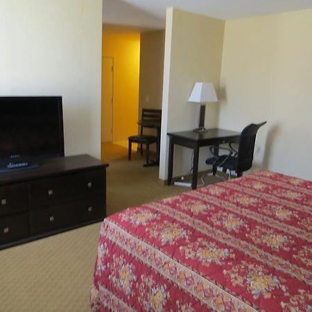 New Lodge Winnipeg Extérieur photo