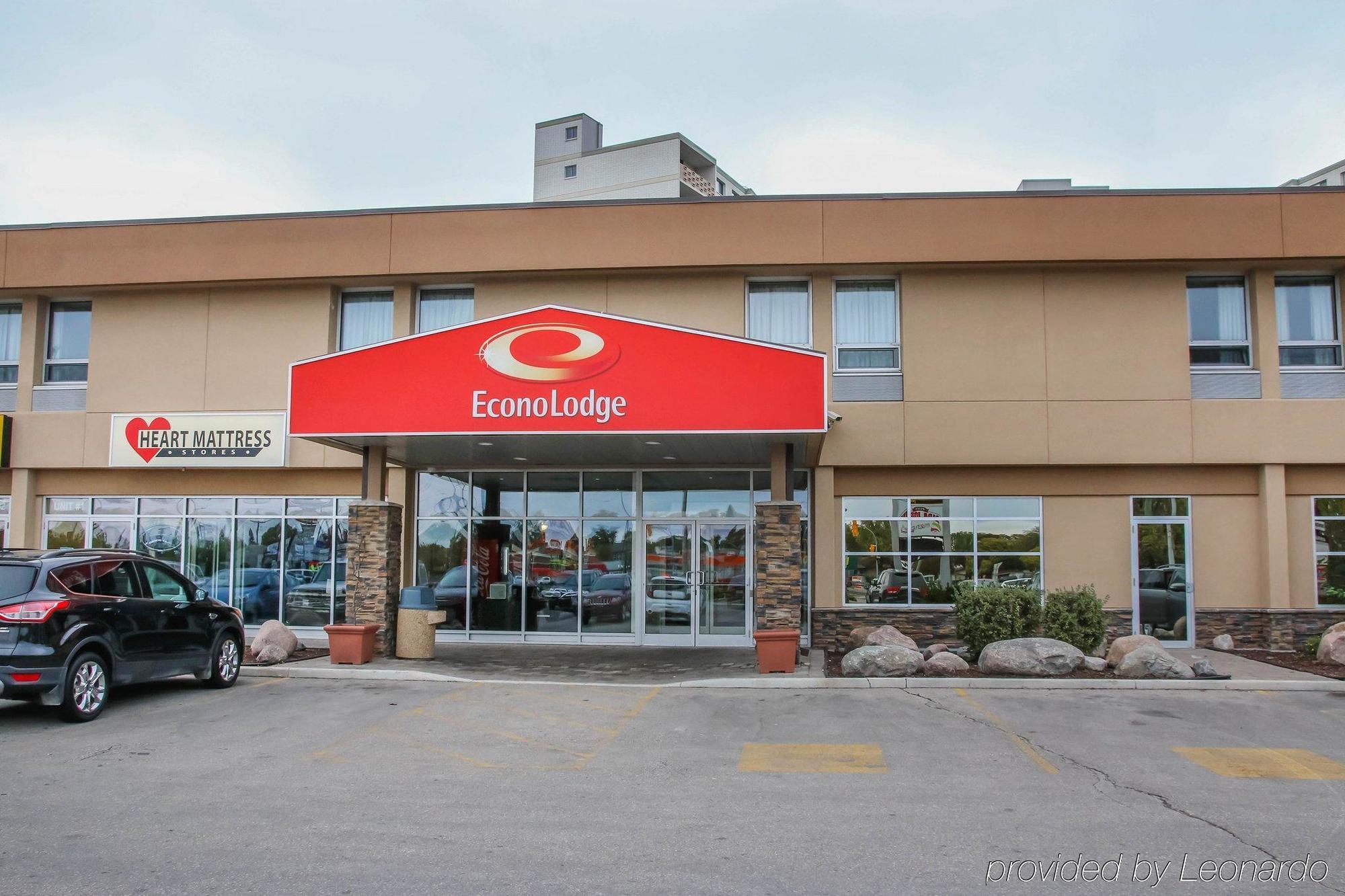 New Lodge Winnipeg Extérieur photo