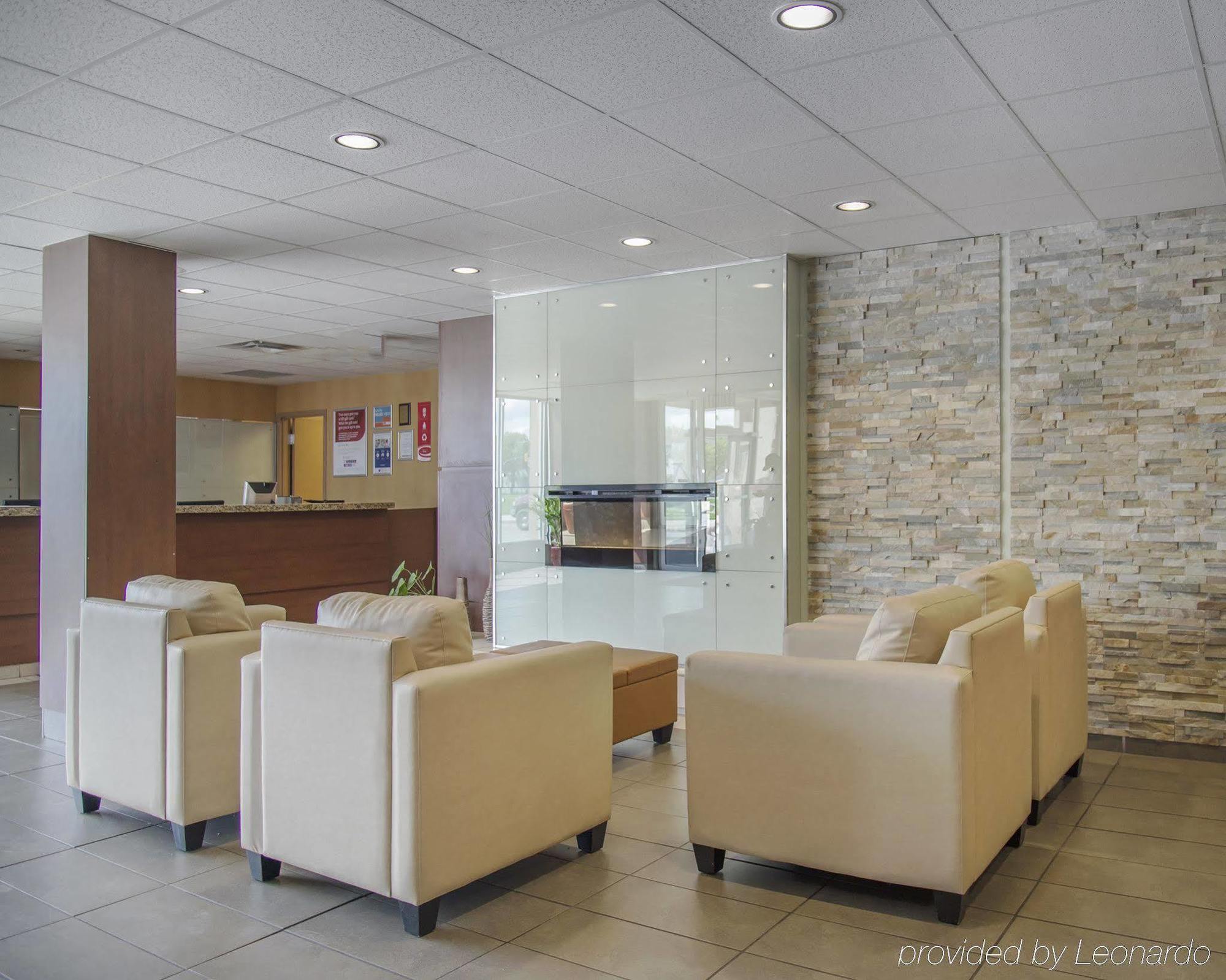 New Lodge Winnipeg Extérieur photo