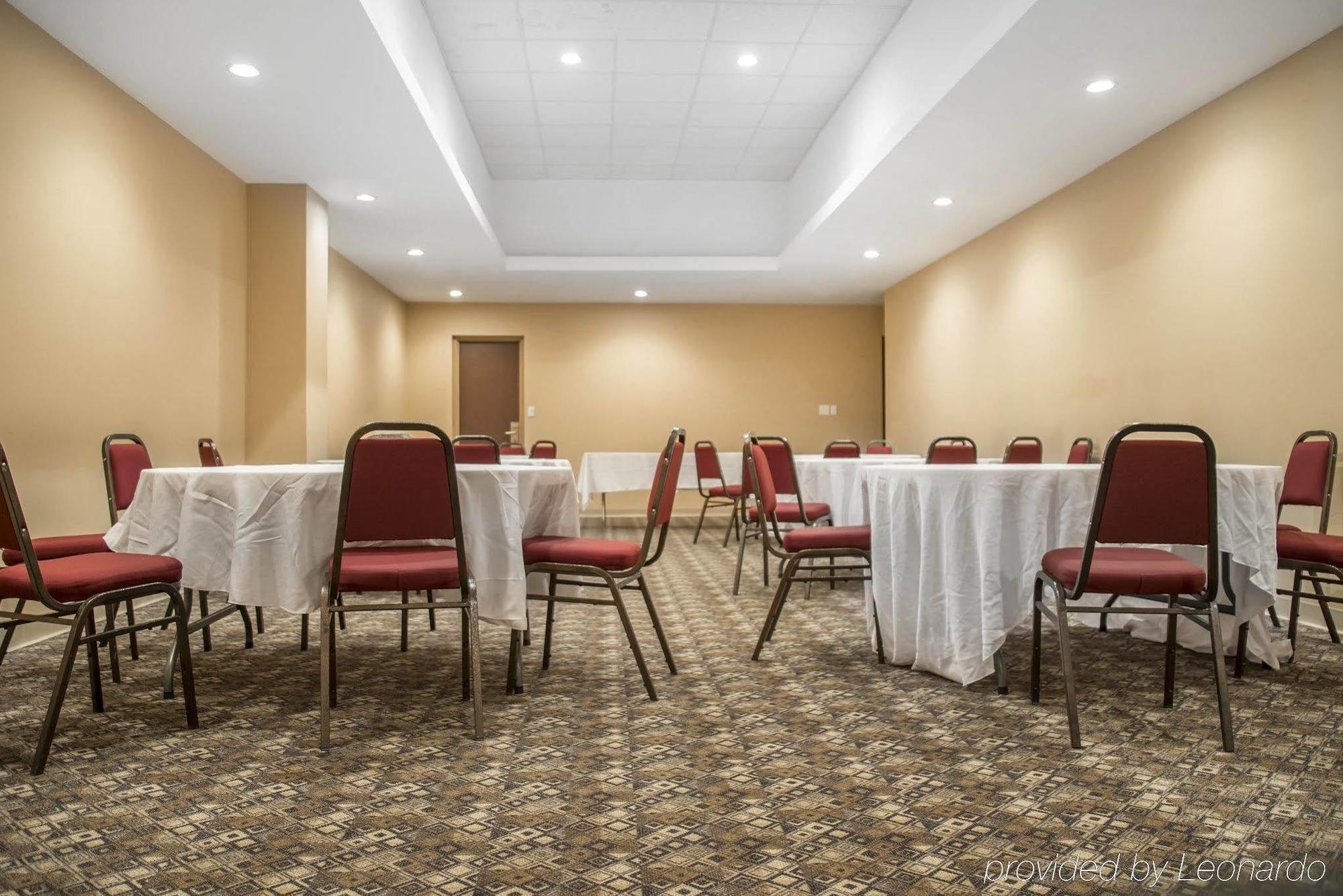 New Lodge Winnipeg Extérieur photo