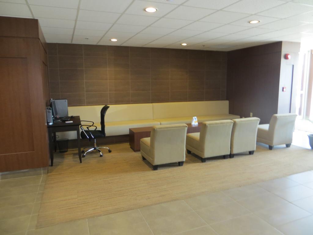 New Lodge Winnipeg Extérieur photo