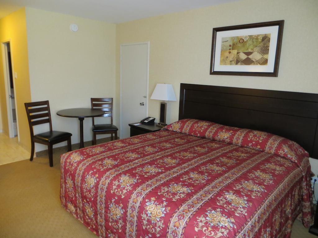 New Lodge Winnipeg Extérieur photo
