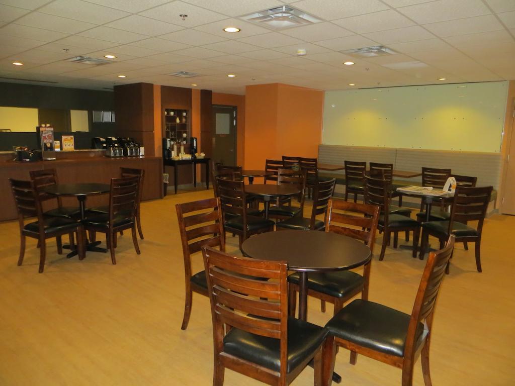 New Lodge Winnipeg Extérieur photo