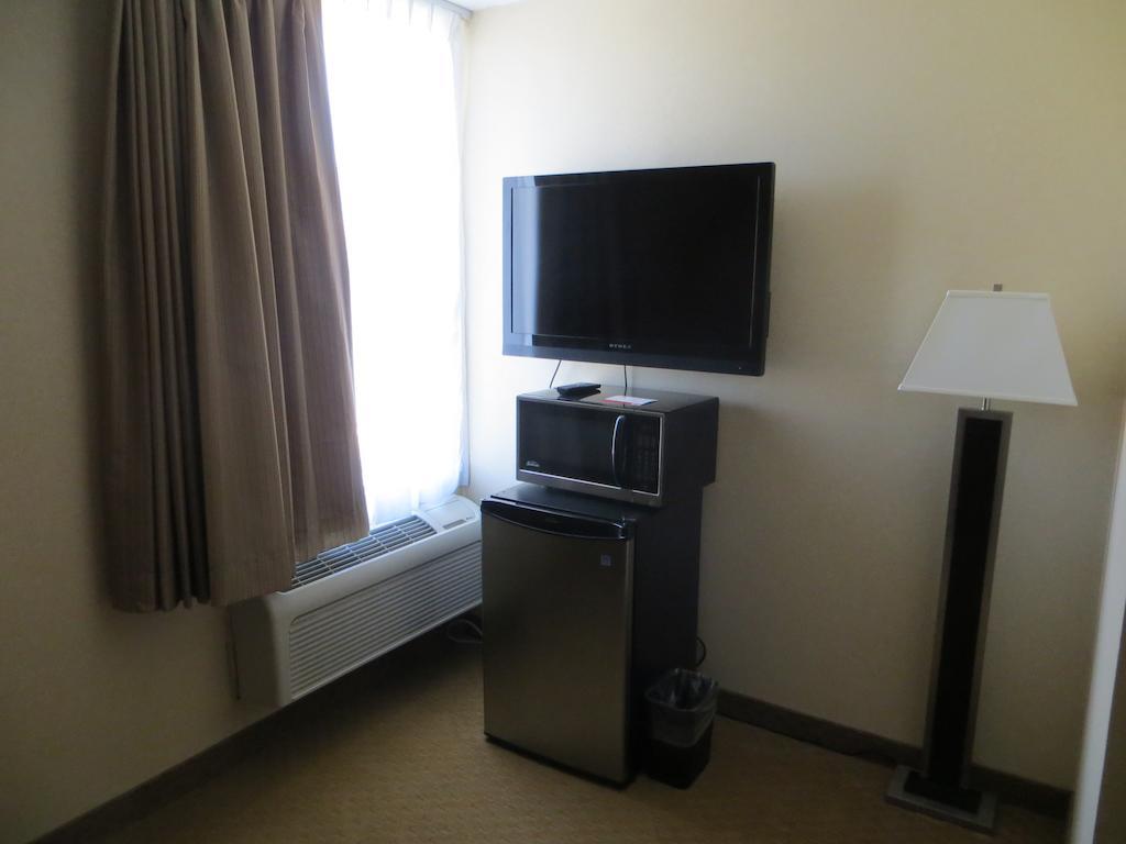 New Lodge Winnipeg Extérieur photo